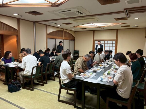 日本酒は、人をつなぐ。